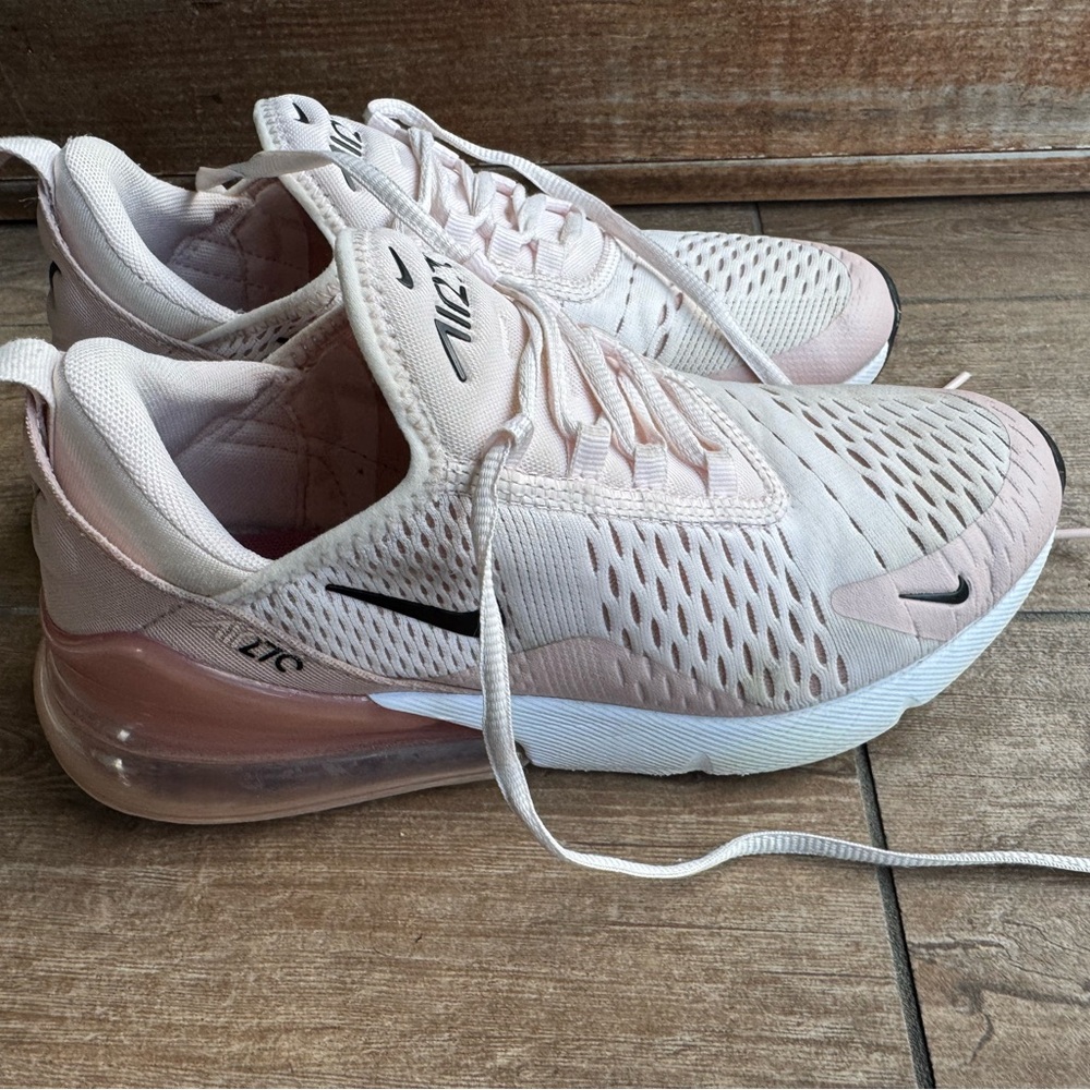 Nike Women's Light Pink Air Max Sneakers